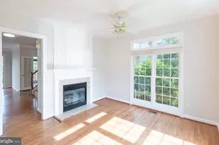 9588 Lagersfield Cir, Vienna, VA 22181 - Photo 10