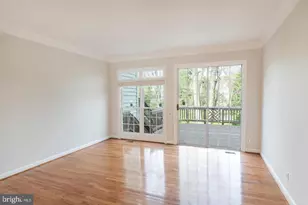 9588 Lagersfield Cir, Vienna, VA 22181 - Photo 8