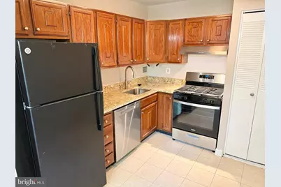 6141 Leesburg Pike #404, Falls Church, VA 22041 - Photo 10