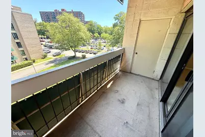6141 Leesburg Pike #404, Falls Church, VA 22041 - Photo 6