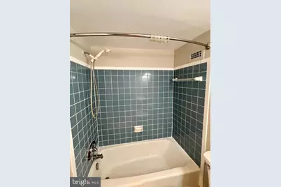 6141 Leesburg Pike #404, Falls Church, VA 22041 - Photo 24