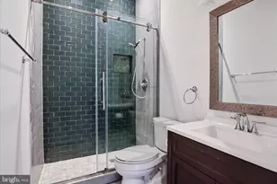 1127 Marlene Ln, Great Falls, VA 22066 - Photo 32