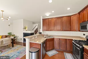 4457 Beacon Grove Cir, Fairfax, VA 22033 - Photo 12