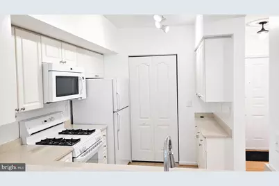 12913 Alton Square #307, Herndon, VA 20170 - Photo 6