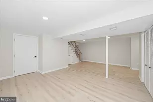 8624 Parliament Dr, Springfield, VA 22151 - Photo 32