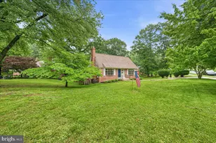 8624 Parliament Dr, Springfield, VA 22151 - Photo 4