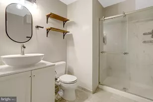 6906 Victoria Dr, Alexandria, VA 22310 - Photo 24