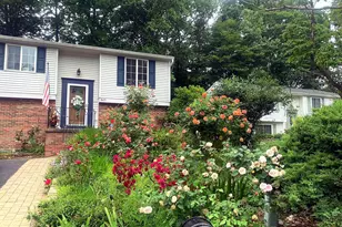 8471 Great Lake Ln, Springfield, VA 22153 - Photo 2