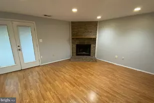 14447 Four Chimney Dr, Centreville, VA 20120 - Photo 24