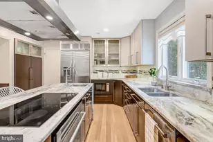 12203 Sugar Maple Dr, Herndon, VA 20170 - Photo 16