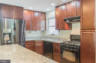 7011 Hadlow Dr, Springfield, VA 22152 - Photo 14