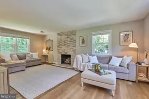 12012 Wayland St, Oakton, VA 22124 - Photo 8