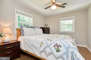 12012 Wayland St, Oakton, VA 22124 - Photo 28