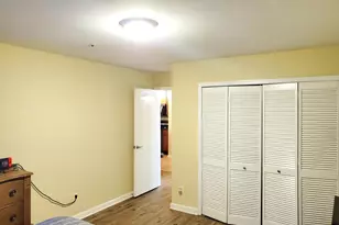 3176 Summit Square Dr, Oakton, VA 22124 - Photo 8
