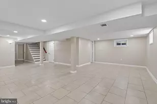7216 Carol Ln, Falls Church, VA 22042 - Photo 24