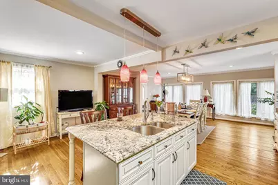 205 Tapawingo Road SW, Vienna, VA 22180 - Photo 10