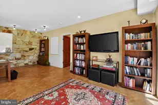 3439 Malbrook Dr, Falls Church, VA 22044 - Photo 44