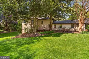 3439 Malbrook Dr, Falls Church, VA 22044 - Photo 4