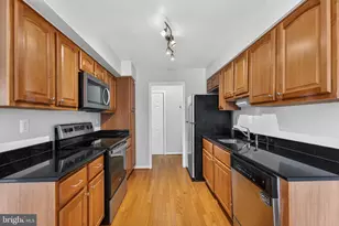 3334 Spring Ln, Falls Church, VA 22041 - Photo 14
