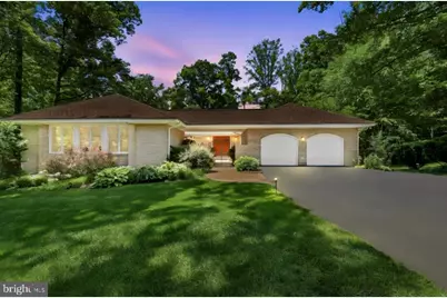 7512 Rambling Ridge Drive, Fairfax Station, VA 22039 - Photo 2