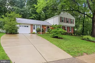 4908 Woodland Way, Annandale, VA 22003 - Photo 2
