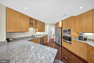 8220 Crestwood Heights Dr, McLean, VA 22102 - Photo 8