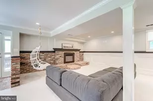 11926 Appling Valley Rd, Fairfax, VA 22030 - Photo 8