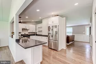 11926 Appling Valley Rd, Fairfax, VA 22030 - Photo 26