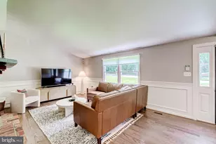 11926 Appling Valley Rd, Fairfax, VA 22030 - Photo 18