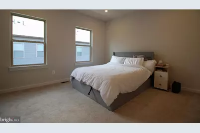 2107 Acadia Road, Herndon, VA 20170 - Photo 2