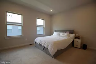 2107 Acadia Rd, Herndon, VA 20170 - Photo 2