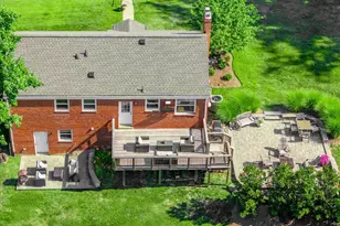 7003 Terrace Ct, Annandale, VA 22003 - Photo 2