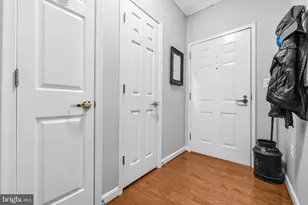 1860 Stratford Park Pl, Reston, VA 20190 - Photo 4