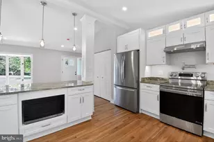 8815 Beauchamp Dr, Alexandria, VA 22309 - Photo 12