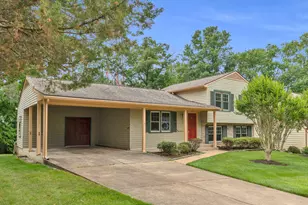 5626 Fort Corloran Dr, Burke, VA 22015 - Photo 2