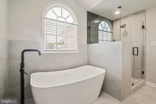 1539 Kingstream Cir, Herndon, VA 20170 - Photo 32