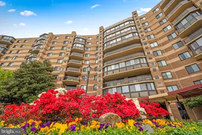 8360 Greensboro Drive #102, McLean, VA 22102 - Photo 2
