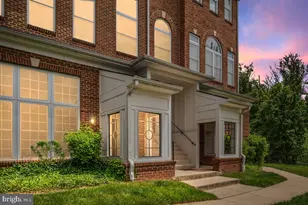 4424 Eastwick Ct, Fairfax, VA 22033 - Photo 2