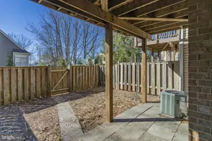 12228 Grassy Hill Ct, Fairfax, VA 22033 - Photo 34