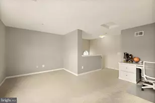 9151 Silvershadow Ct, Lorton, VA 22079 - Photo 32
