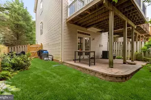 9151 Silvershadow Ct, Lorton, VA 22079 - Photo 38