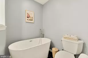 9151 Silvershadow Ct, Lorton, VA 22079 - Photo 24