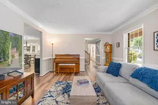 12035 Lake Newport Rd, Reston, VA 20194 - Photo 14