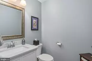 12035 Lake Newport Rd, Reston, VA 20194 - Photo 24