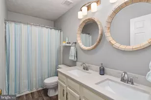 12035 Lake Newport Rd, Reston, VA 20194 - Photo 34