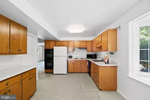 6703 Red Jacket Rd, Springfield, VA 22152 - Photo 14