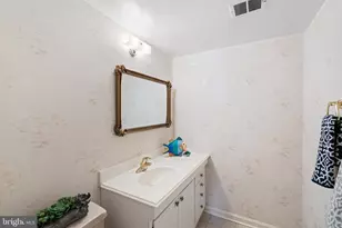 6703 Red Jacket Rd, Springfield, VA 22152 - Photo 10