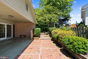 6703 Red Jacket Rd, Springfield, VA 22152 - Photo 4