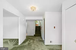6703 Red Jacket Rd, Springfield, VA 22152 - Photo 6