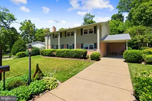 6703 Red Jacket Rd, Springfield, VA 22152 - Photo 2